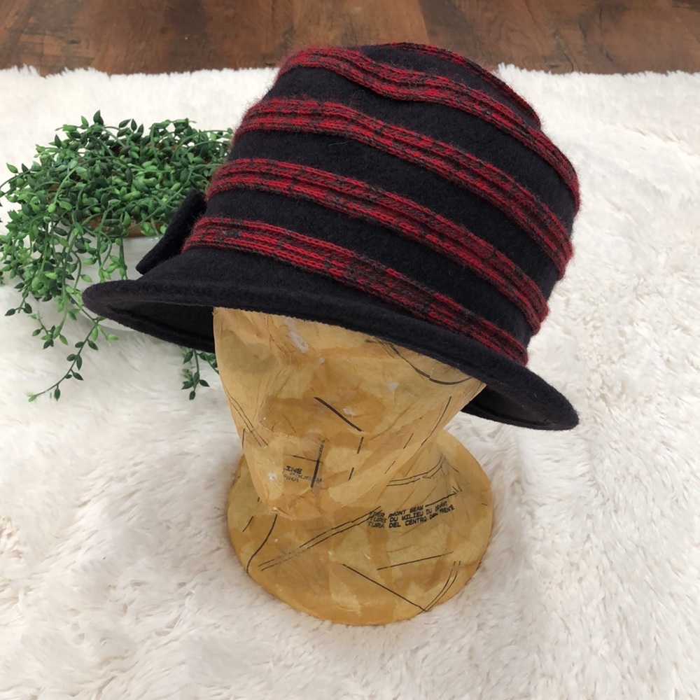 Complit hat - Picture 2 of 10